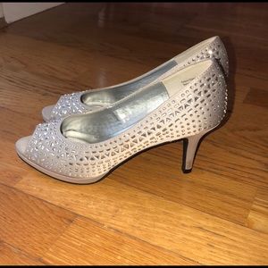 💢SOLD💢Heels 👠